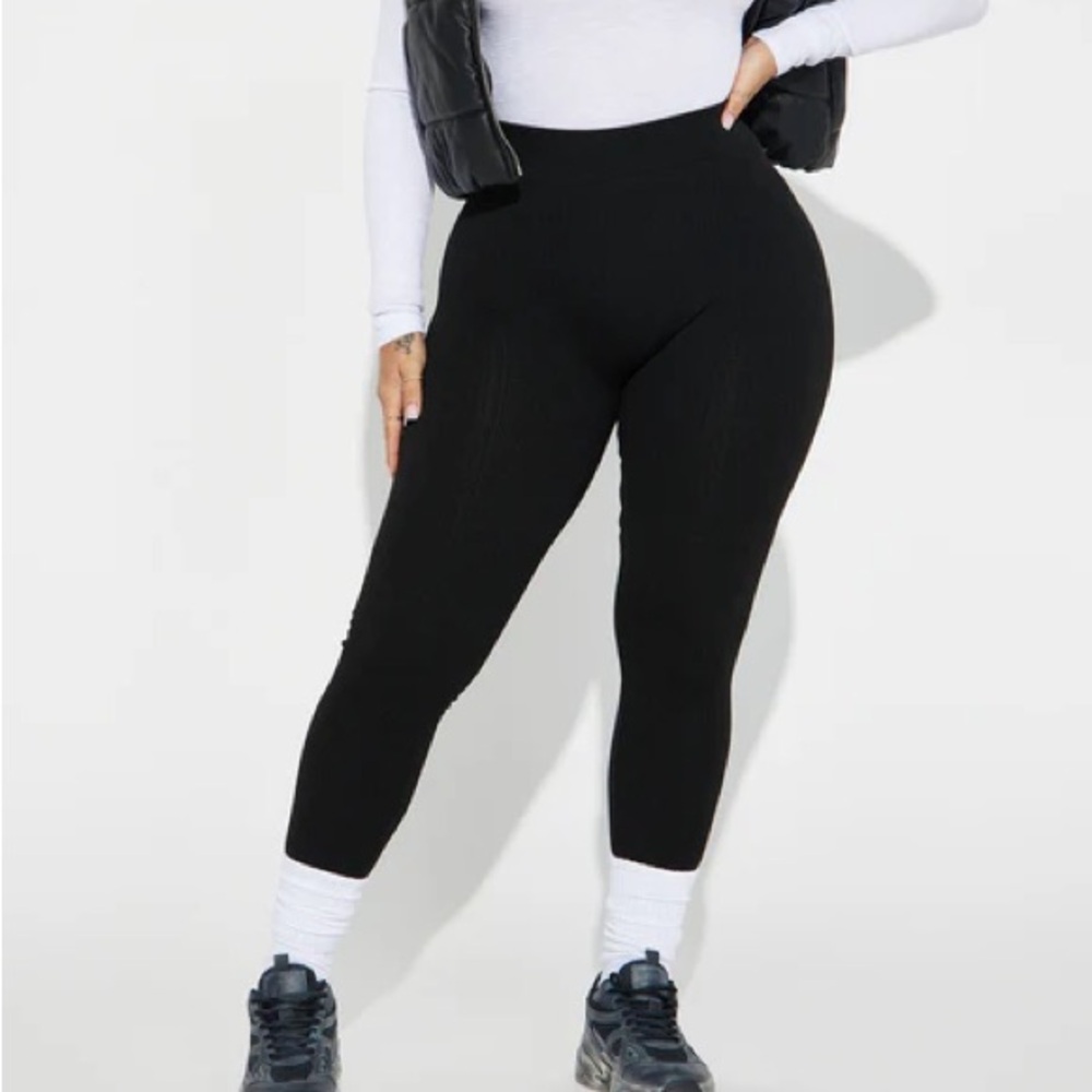 Fleece Lined Seamless Cable Leggings NEW 🏷️